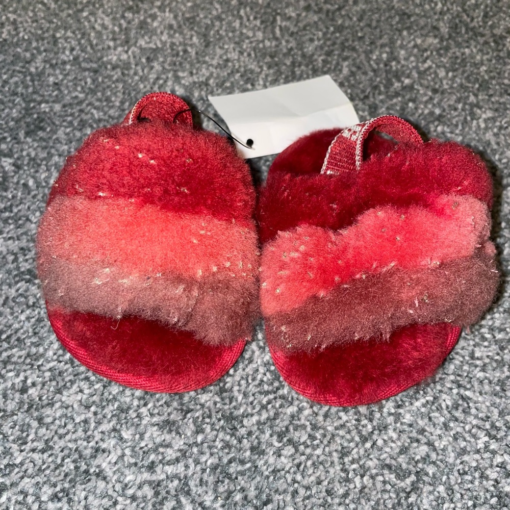 NWOT Baby Uggs Fluff Slide Slippers Newborn Size 0/1 Red-Coral-Pink Adorable!